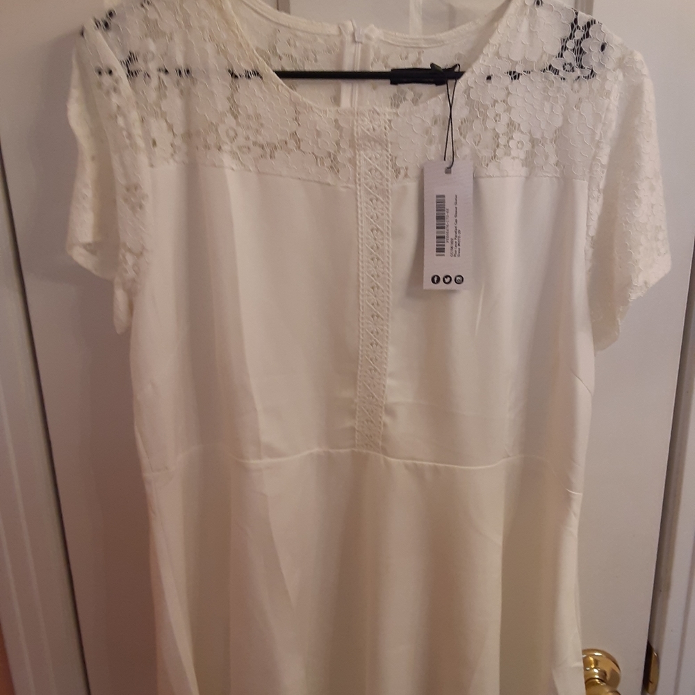 Dress - Picture 4 of 4